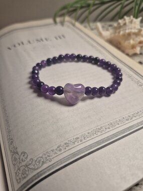 Amethyst Beaded Bracelet with Amethyst Heart